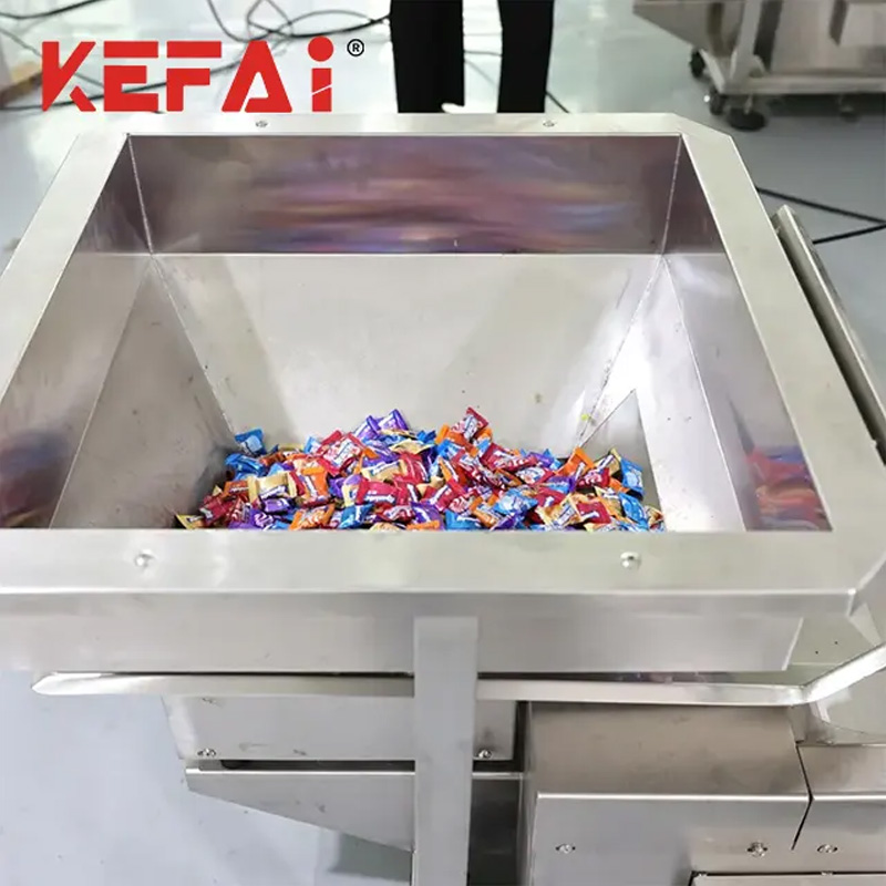 Máy đóng gói kẹo KEFAI chi tiết 2